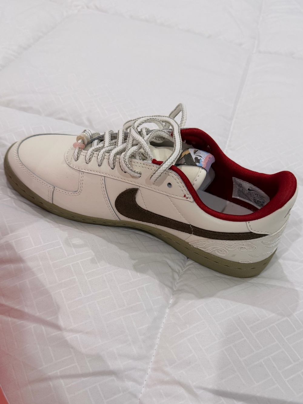 Nike Women's Field General Box with Red Label